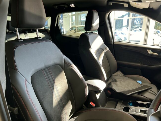 2024 Ford Escape ST X 2.5 AWD Hybrid - Image 13