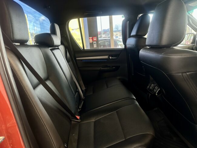 2021 Toyota Hilux SR5 Cruiser 2.8 TD DC 4WD - Image 14