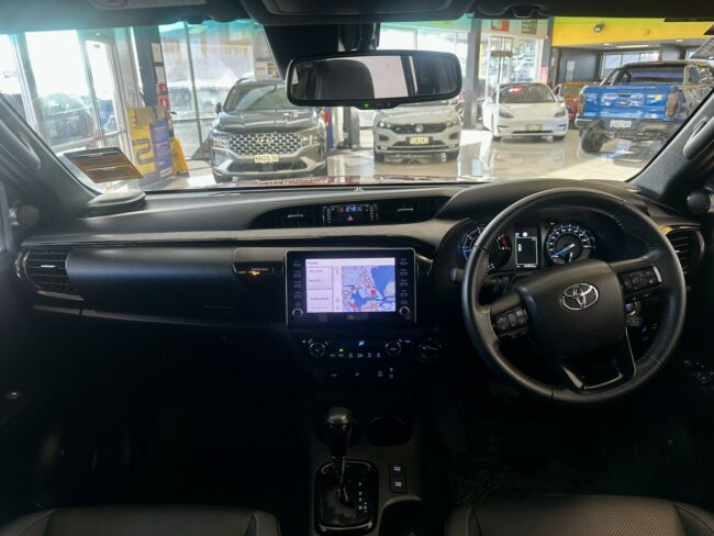 2021 Toyota Hilux SR5 Cruiser 2.8 TD DC 4WD - Image 15