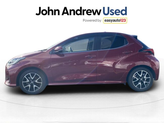 2022 Toyota Yaris Hybrid - Image 5