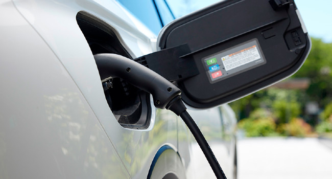 Plug-in Hybrids: The Compromise Solution