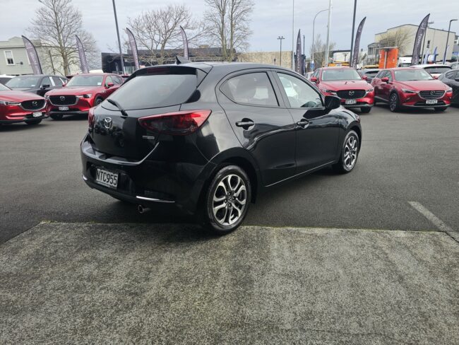 2021 Mazda 2 Ltd 1.5P/6At - Image 5