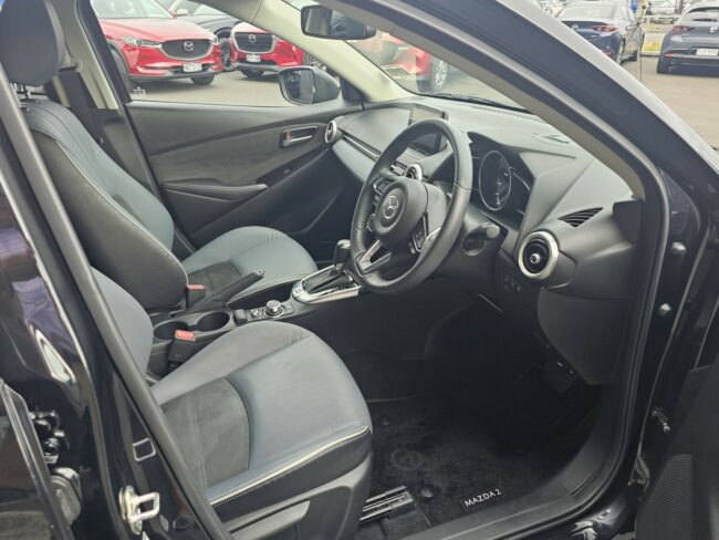 2021 Mazda 2 Ltd 1.5P/6At - Image 17