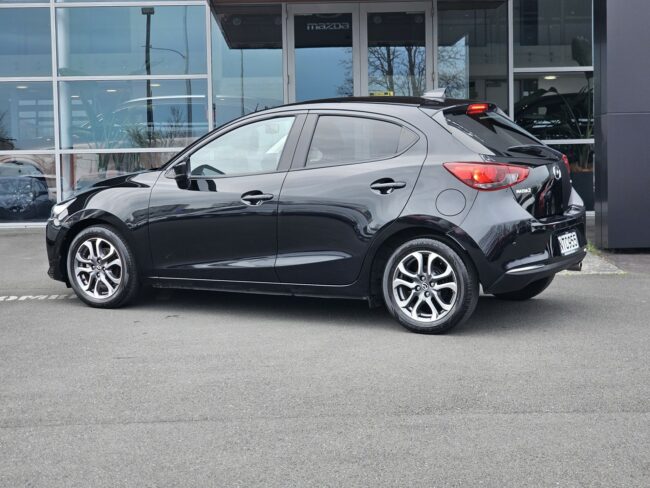 2021 Mazda 2 Ltd 1.5P/6At - Image 19