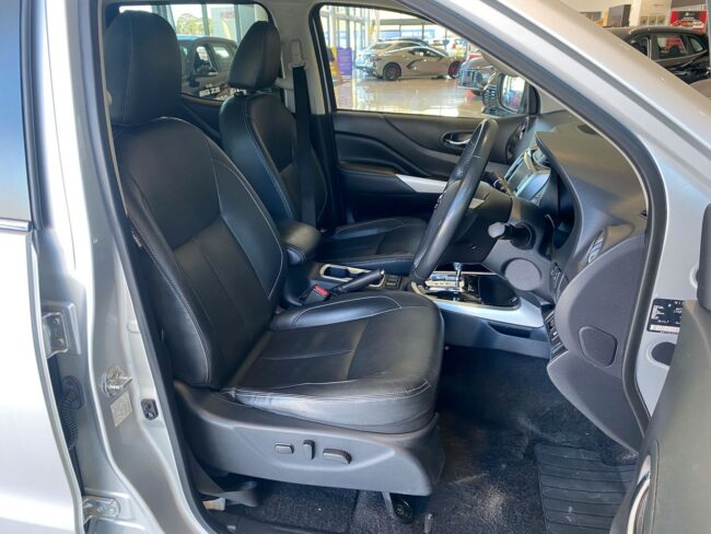 2021 Nissan Navara St-X 2.3D/7Am/Ut/4Dr - Image 8