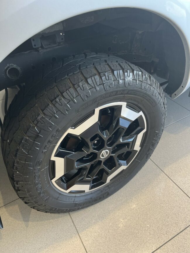 2021 Nissan Navara St-X 2.3D/7At - Image 9
