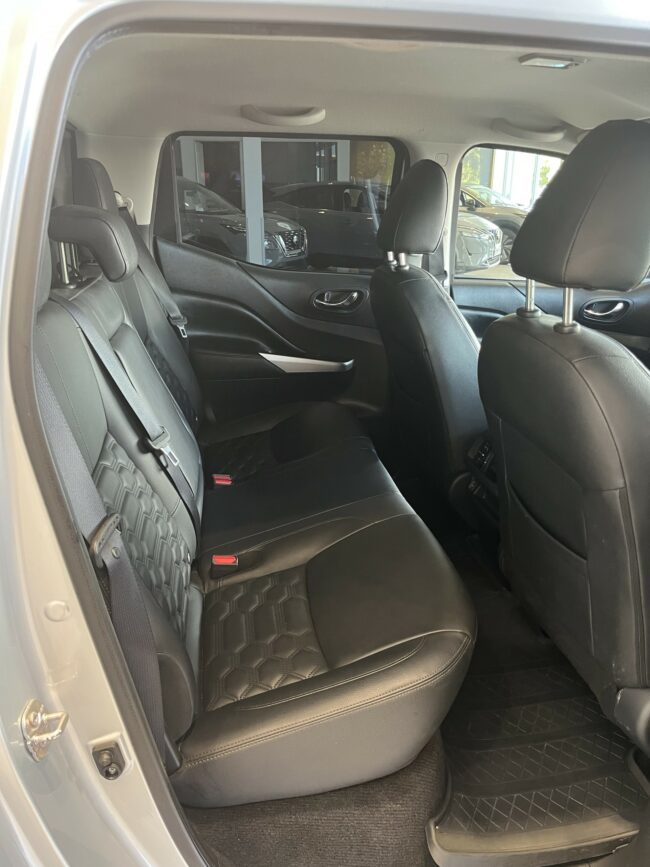 2021 Nissan Navara St-X 2.3D/7At - Image 11