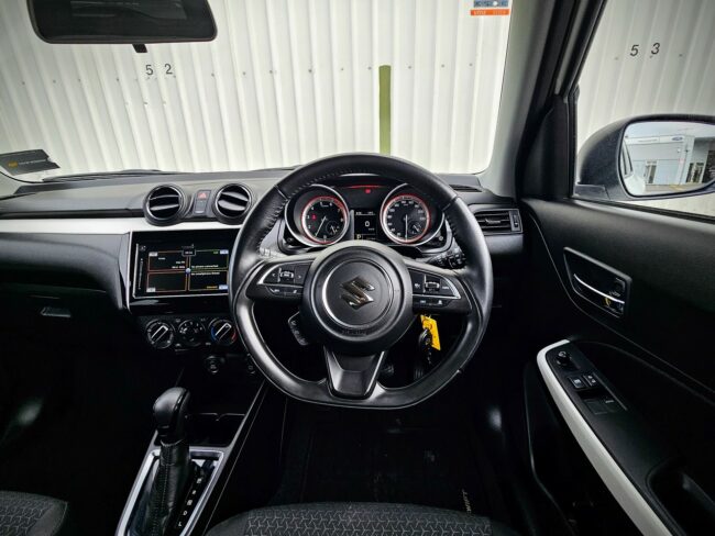 2021 Suzuki Swift GLX Hybrid 1.2ph - Image 11