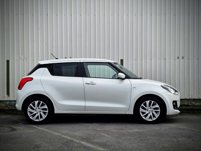 2021 Suzuki Swift GLX Hybrid 1.2ph - Image 2