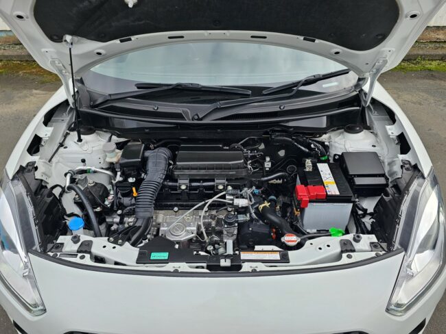 2021 Suzuki Swift GLX Hybrid 1.2ph - Image 14