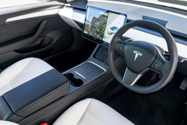 2021 Tesla Model 3 Standard Range Plus 50kWh - Image 12