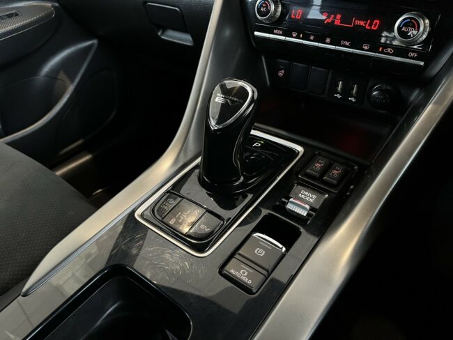 2023 Mitsubishi Eclipse Cross Sport Phev/4Wd/At - Image 17