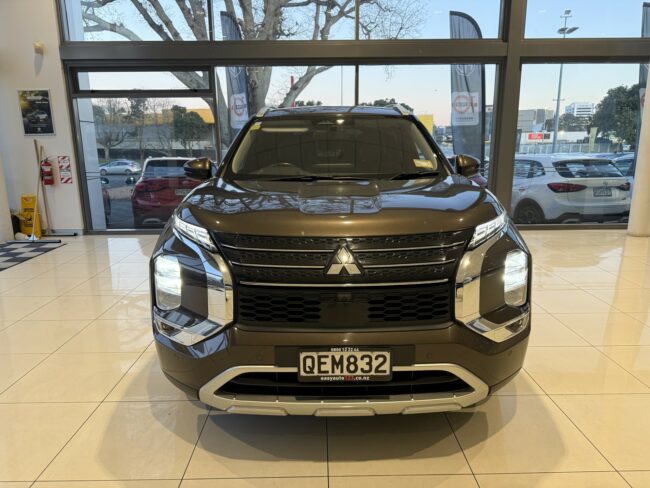 2023 Mitsubishi Outlander Xls 2.5P/Cvt - Image 2