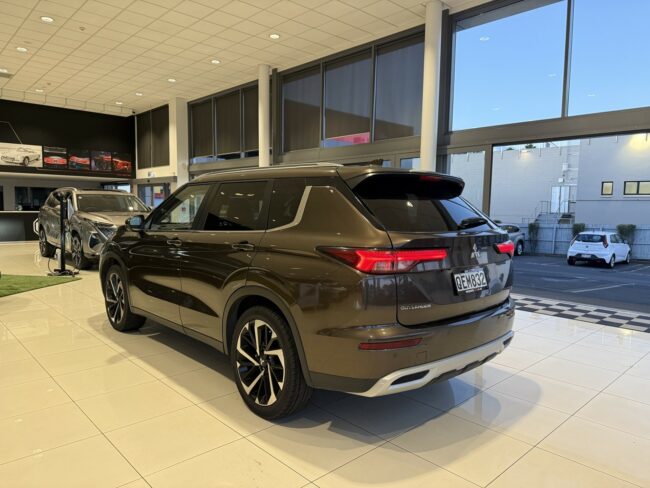 2023 Mitsubishi Outlander Xls 2.5P/Cvt - Image 5