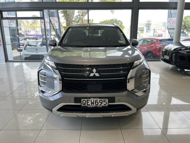 2023 Mitsubishi Outlander Xls 2.5P/Cvt - Image 2
