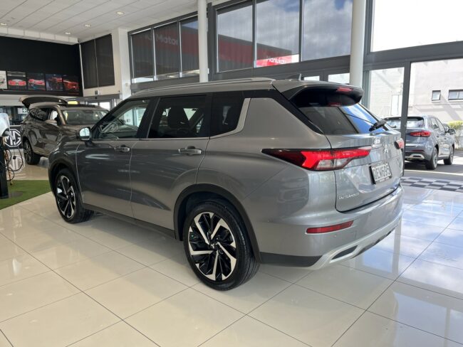 2023 Mitsubishi Outlander Xls 2.5P/Cvt - Image 5