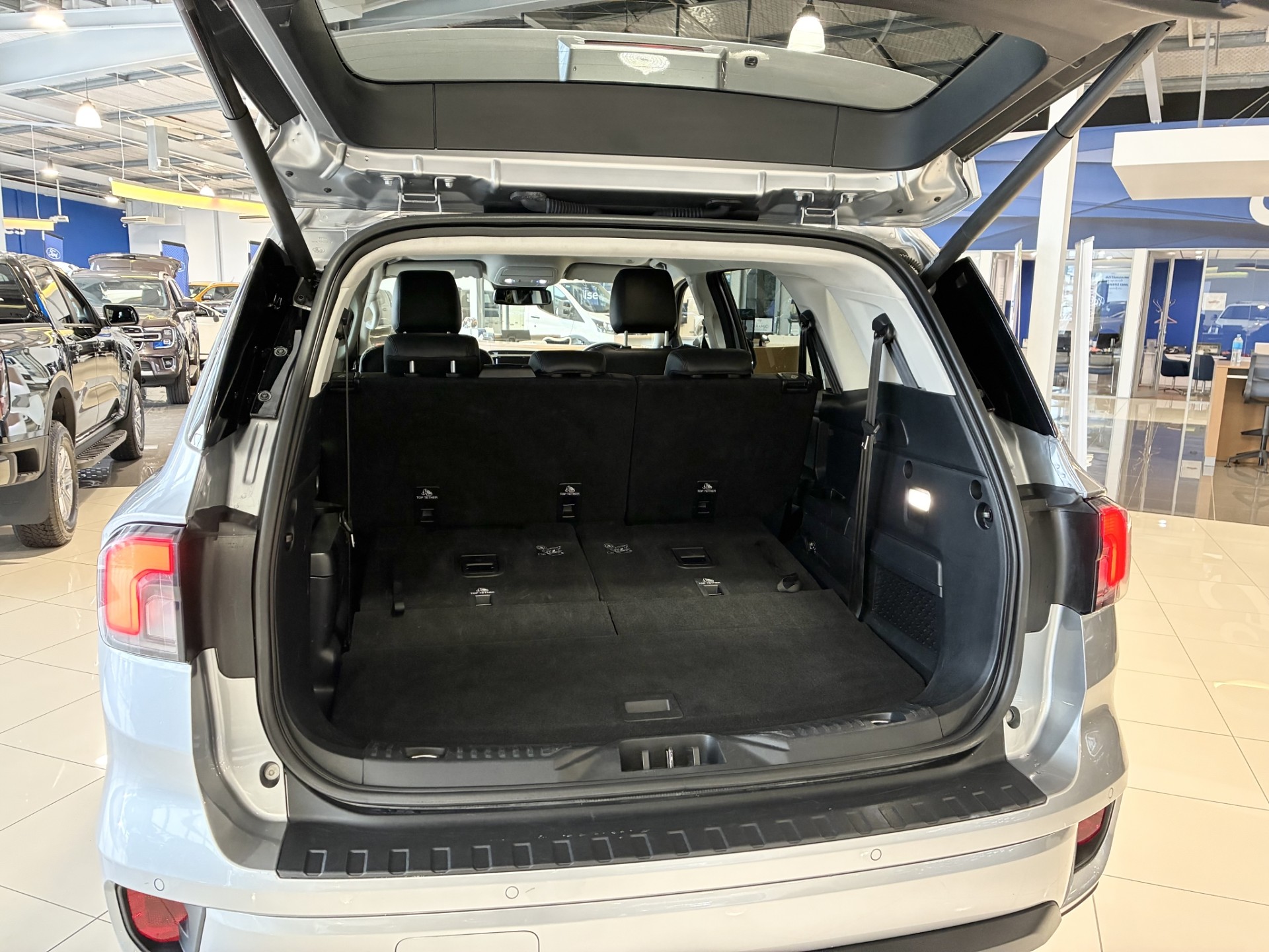 2023 Ford Everest Sport 2.0 Bi-Turbo AWD - Image 9