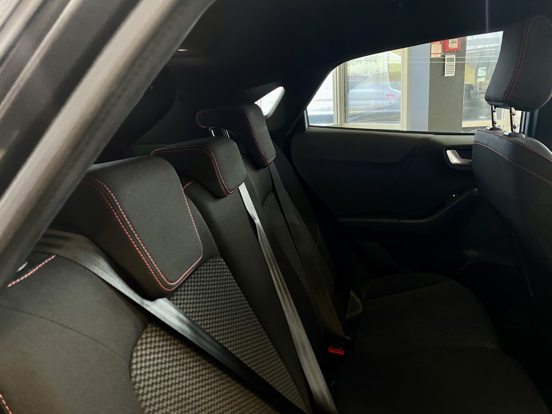 2023 Ford Puma ST-Line 1.0L Hybrid - Image 13