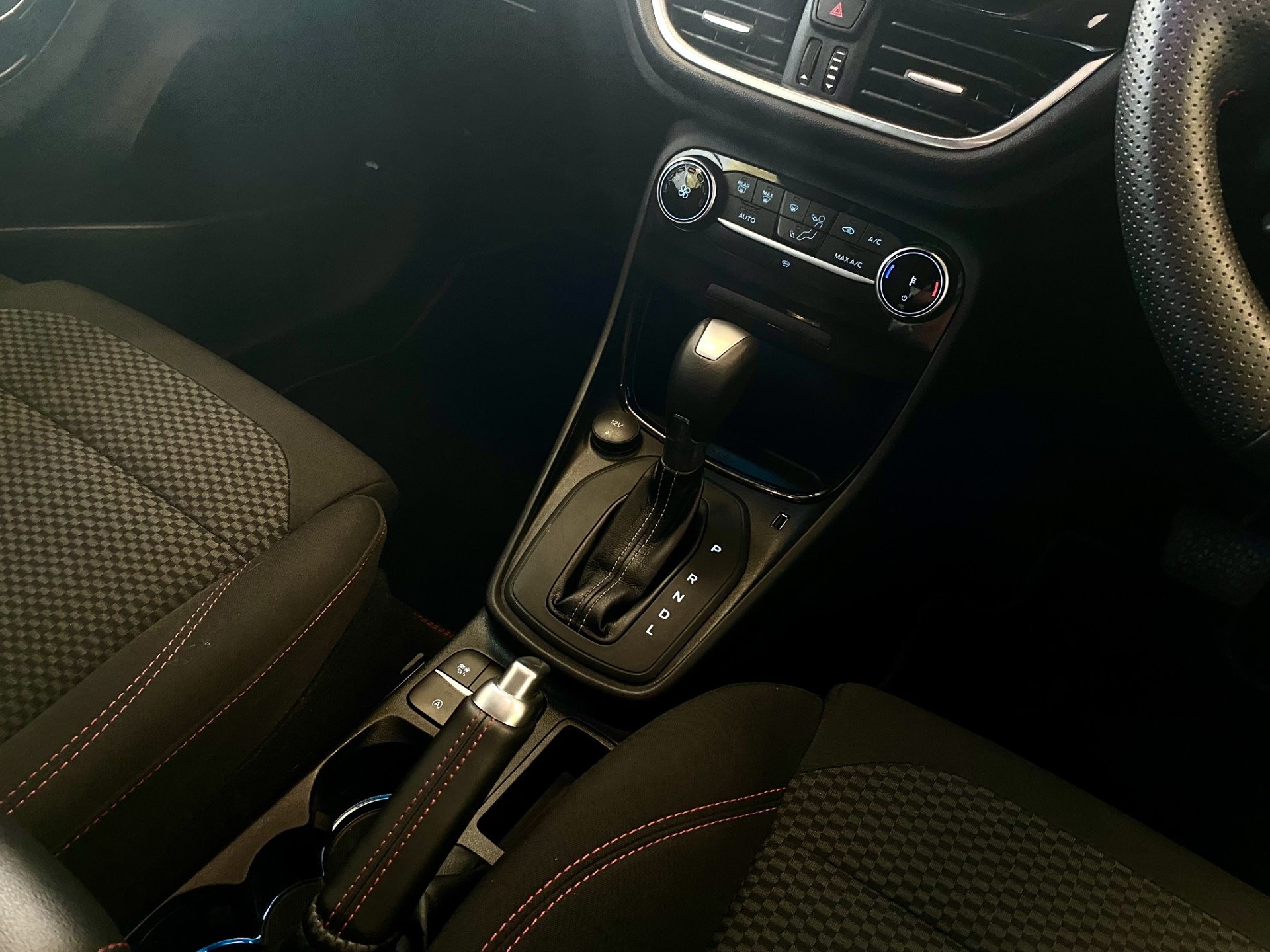 2023 Ford Puma ST-Line 1.0L Hybrid - Image 16