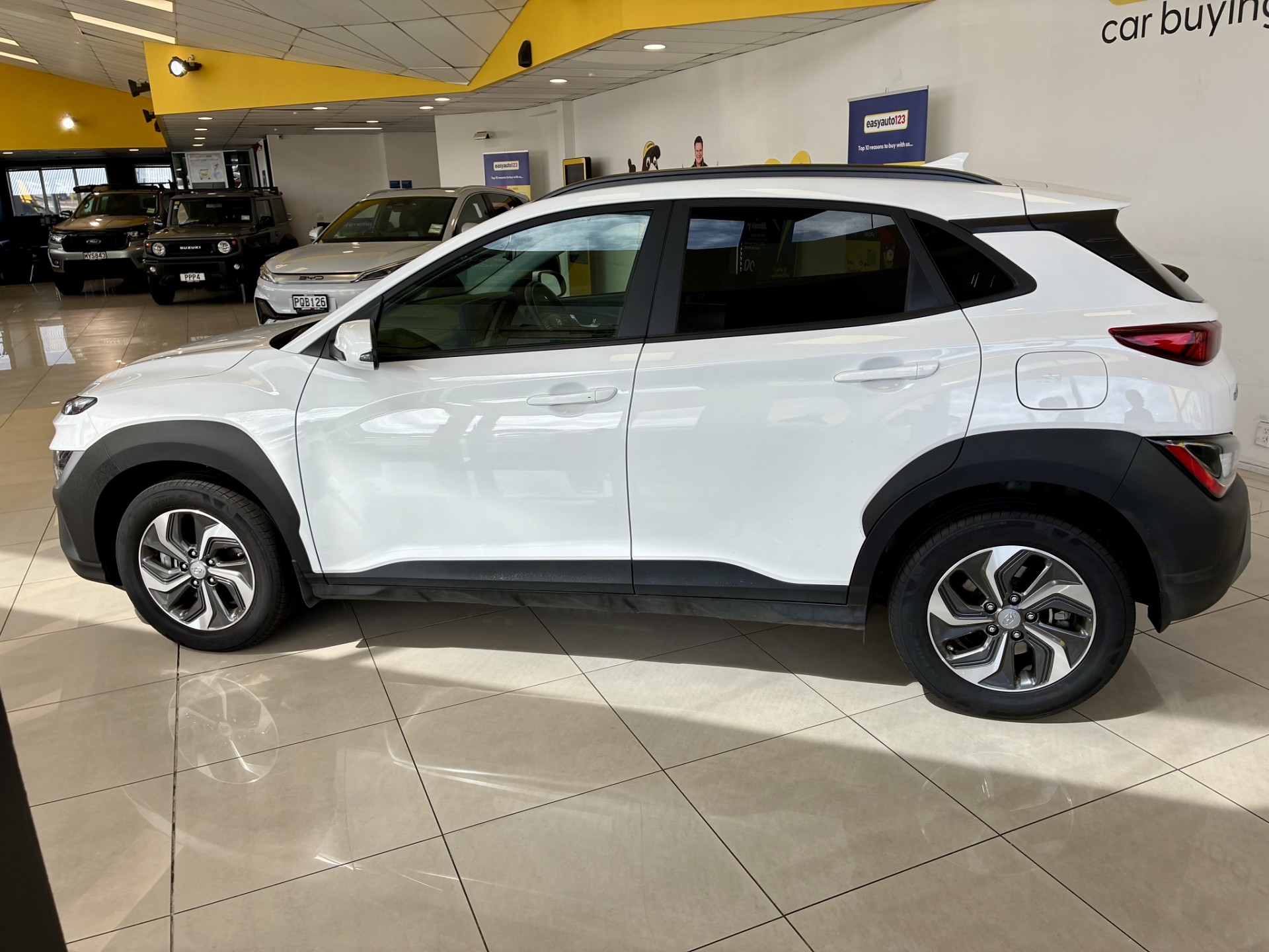 2023 Hyundai Kona 1.6 Hybrid NZ New - Image 8