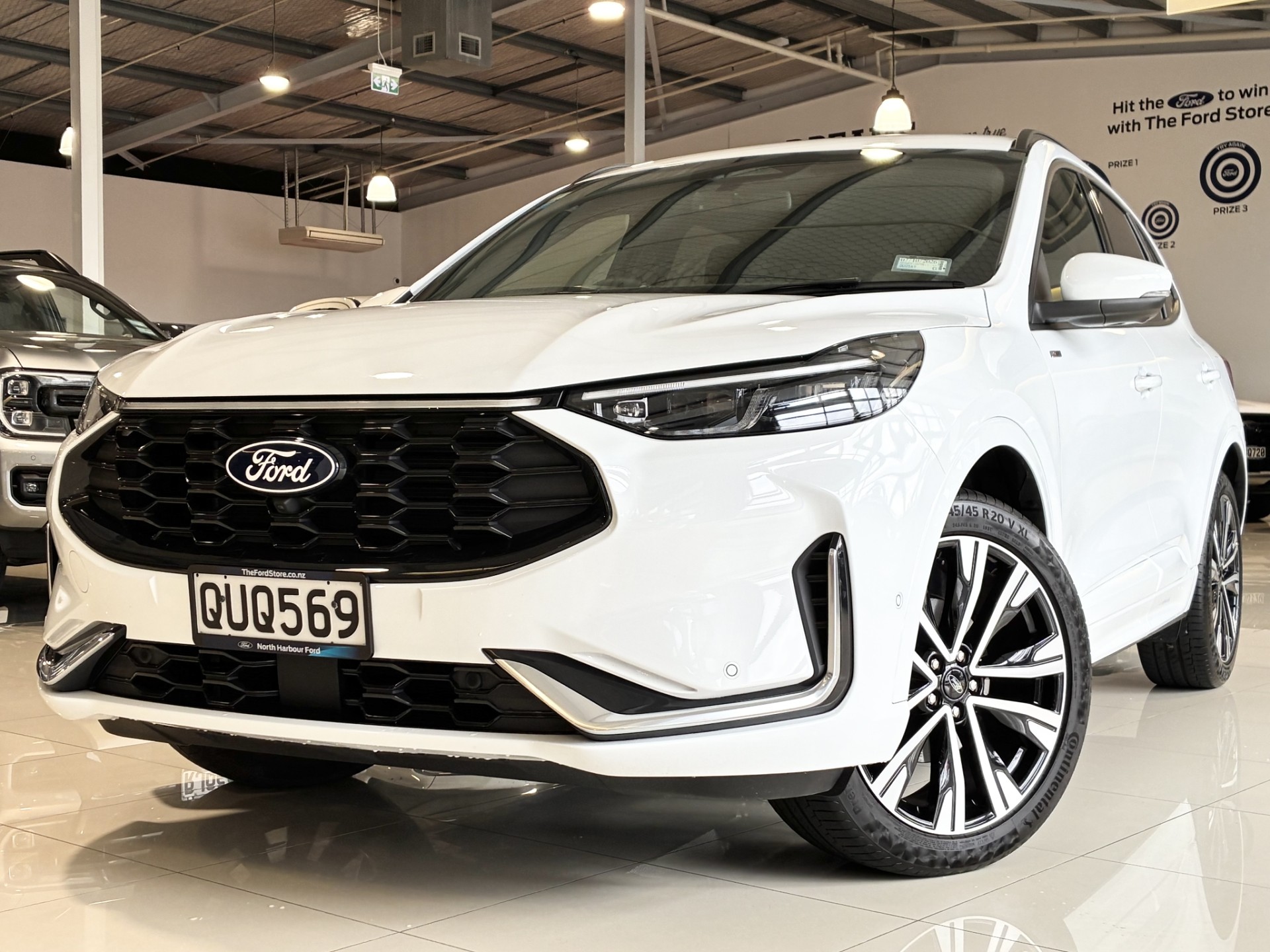 2024 Ford Escape ST X AWD HYBRID - Image 2