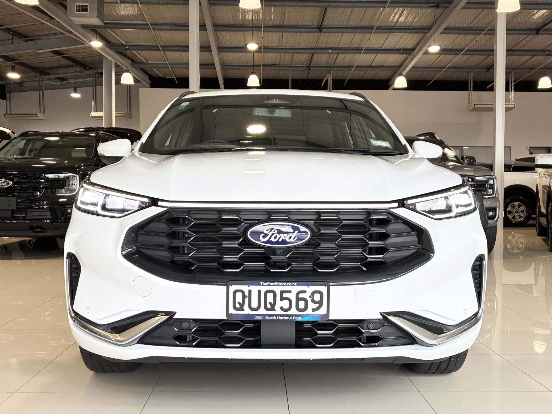 2024 Ford Escape ST X AWD HYBRID - Image 5