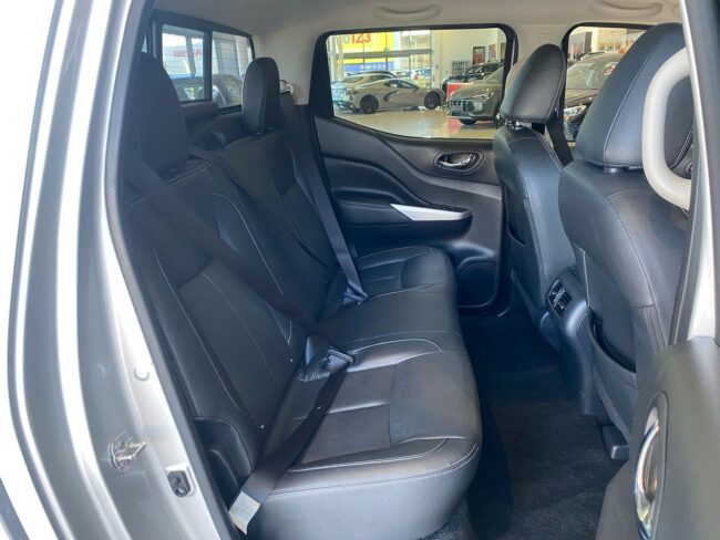 2021 Nissan Navara St-X 2.3D/7Am/Ut/4Dr - Image 10