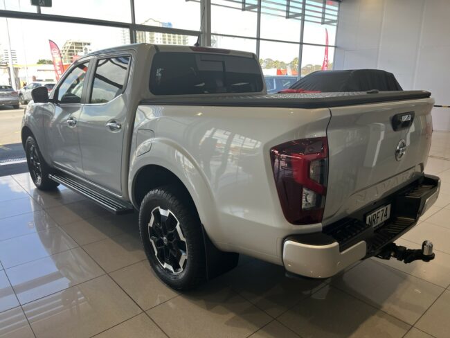 2021 Nissan Navara St-X 2.3D/7At - Image 5