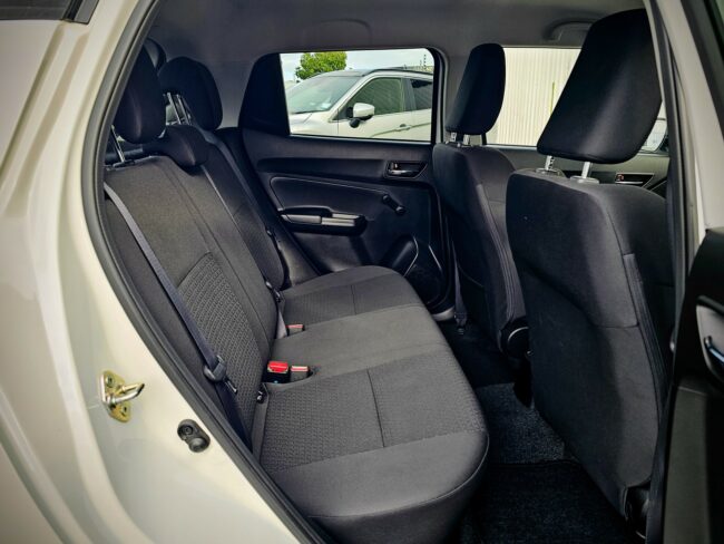 2021 Suzuki Swift GLX Hybrid 1.2ph - Image 9