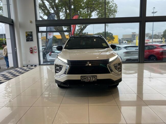 2023 Mitsubishi Eclipse Cross Sport Phev/4Wd/At - Image 2