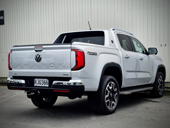 2024 Volkswagen Amarok Aventura - Image 4