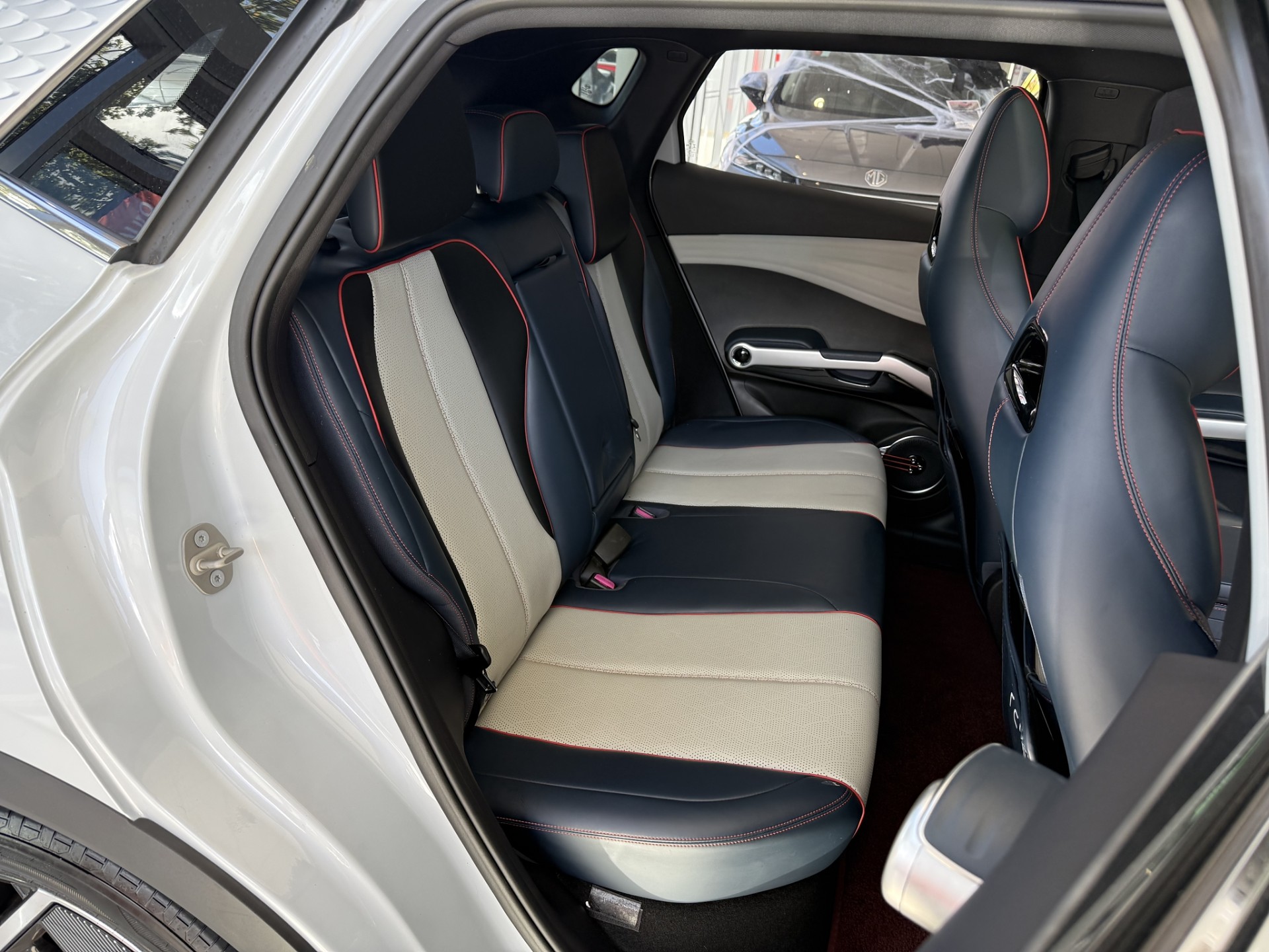 2022 BYD ATTO 3 Extended Range 60Kwh - Image 7