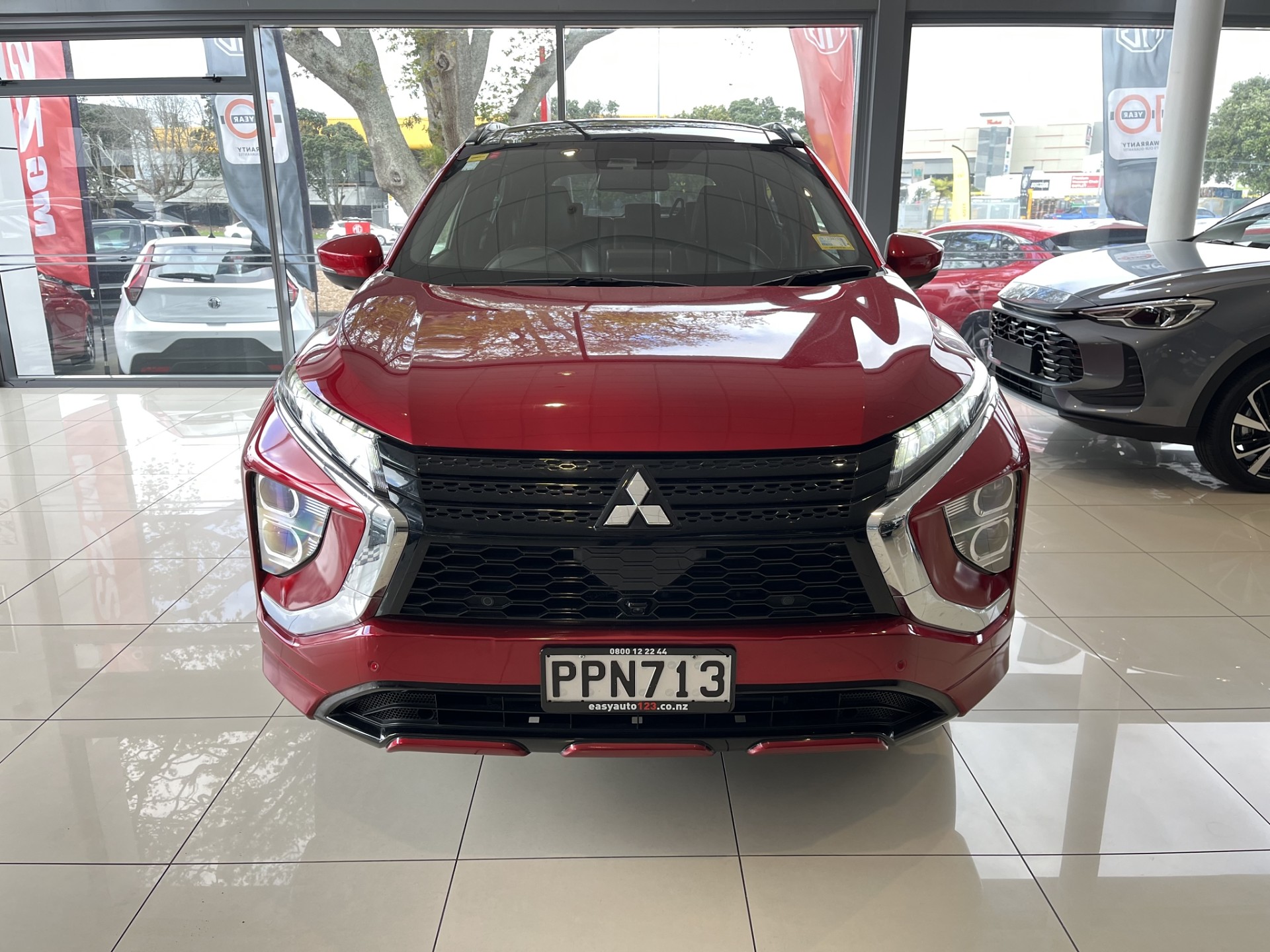 2022 Mitsubishi Eclipse Cross VRX 1.5PT /4WD Auto - Image 2