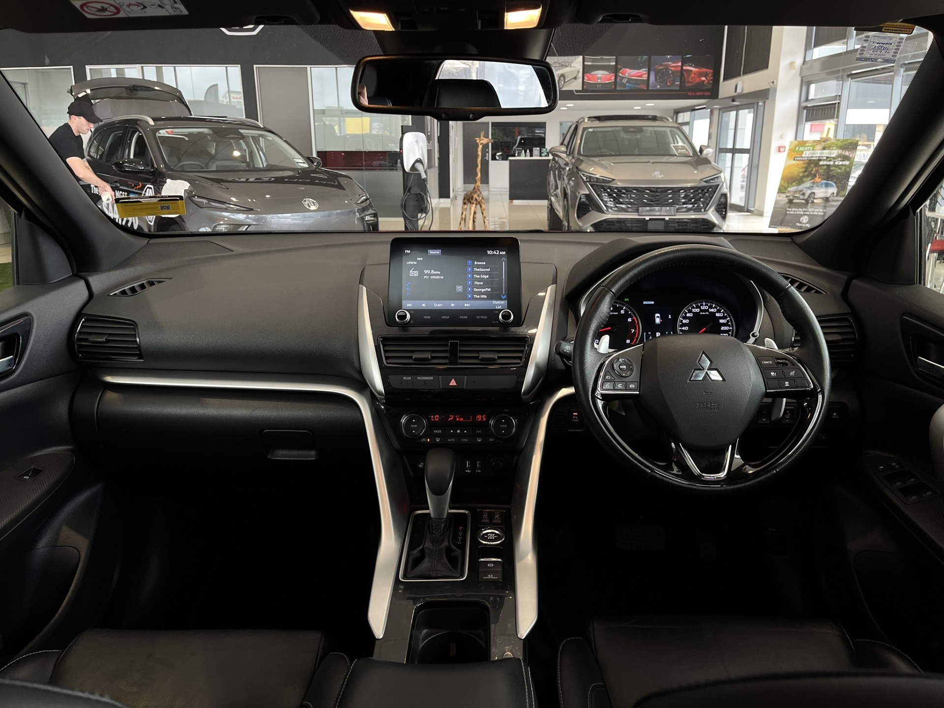 2022 Mitsubishi Eclipse Cross VRX 1.5PT /4WD Auto - Image 8