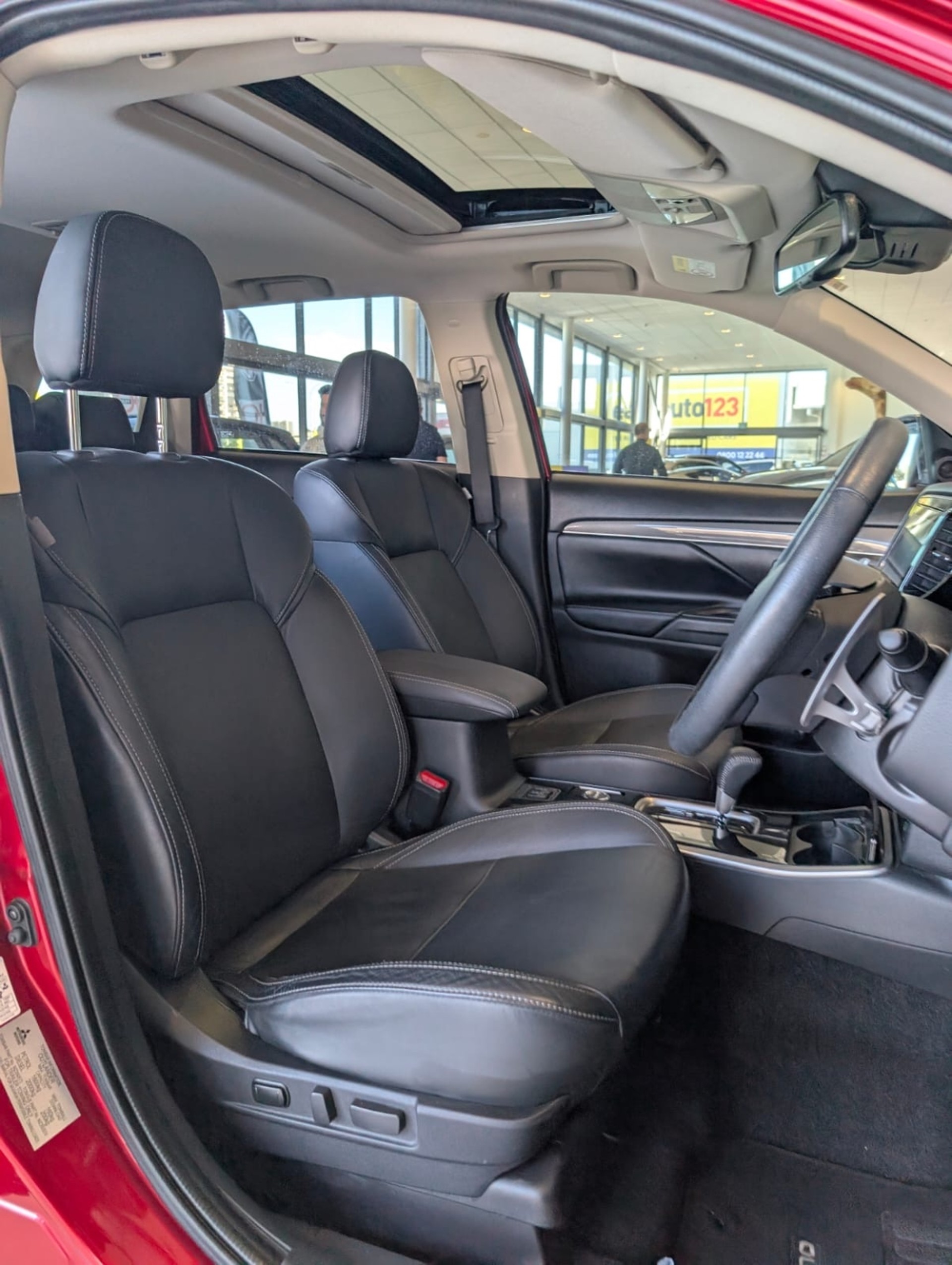 2022 Mitsubishi Outlander Vrx 2.4P/4Wd/Cvt - Image 10