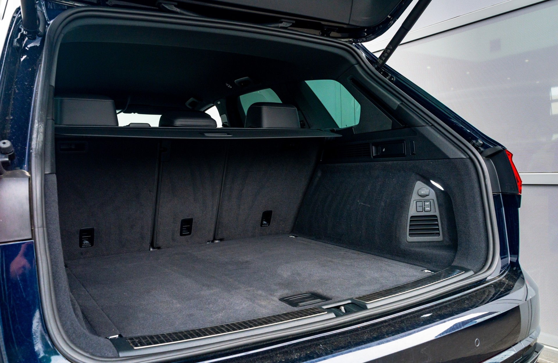 2022 Volkswagen Touareg V6S R-Line 210Kw - Image 10