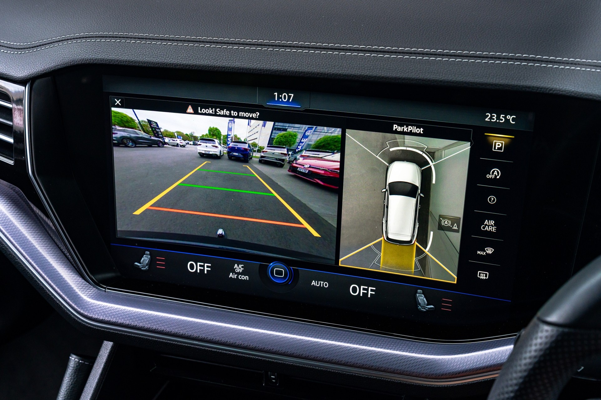 2022 Volkswagen Touareg V6S R-Line 210Kw - Image 12