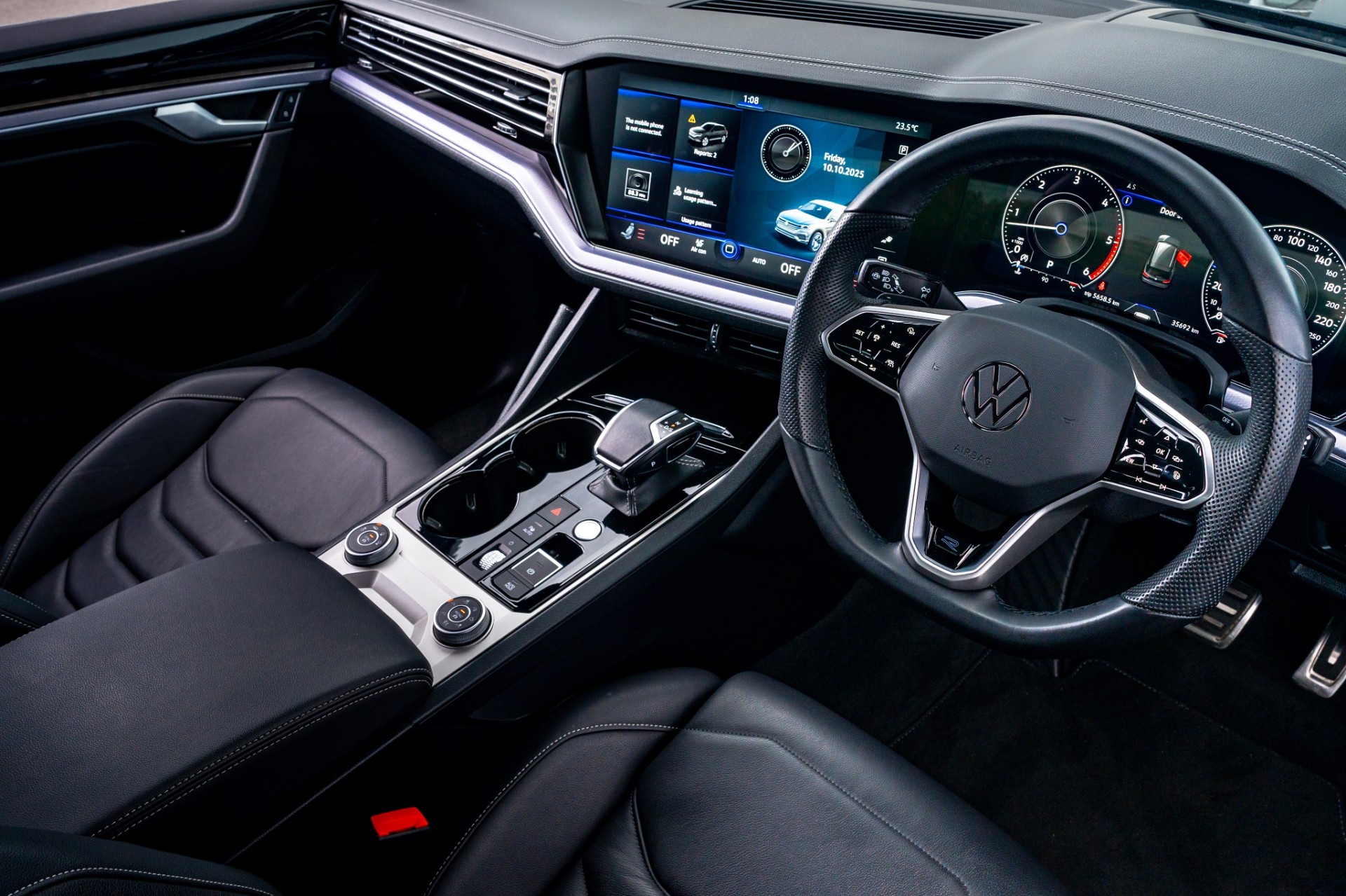 2022 Volkswagen Touareg V6S R-Line 210Kw - Image 14