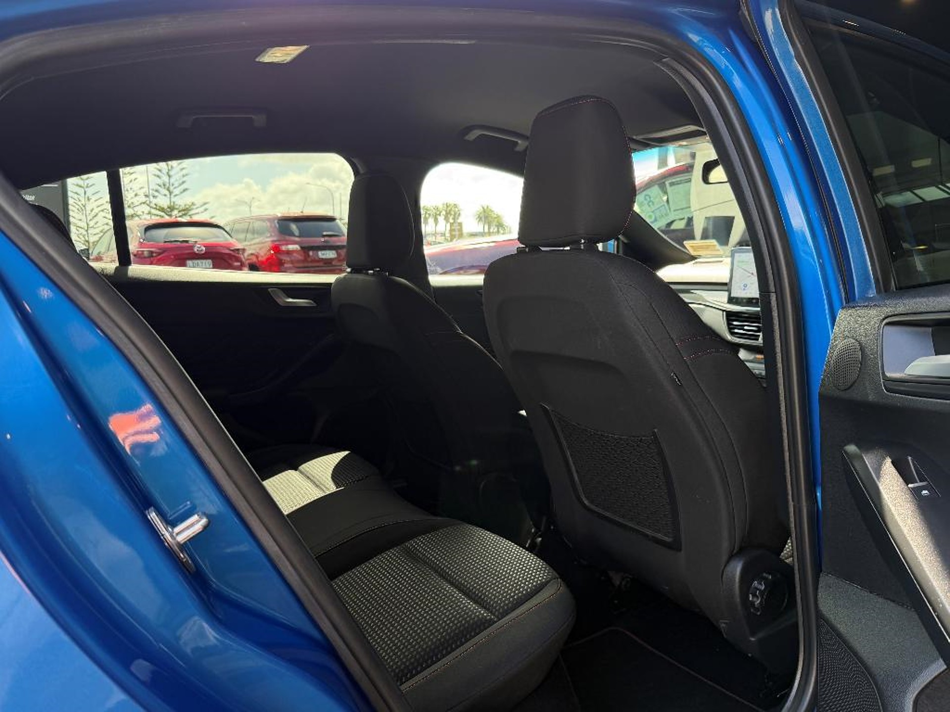 2023 Ford Focus ST-LINE X 1.0PMH - Image 9