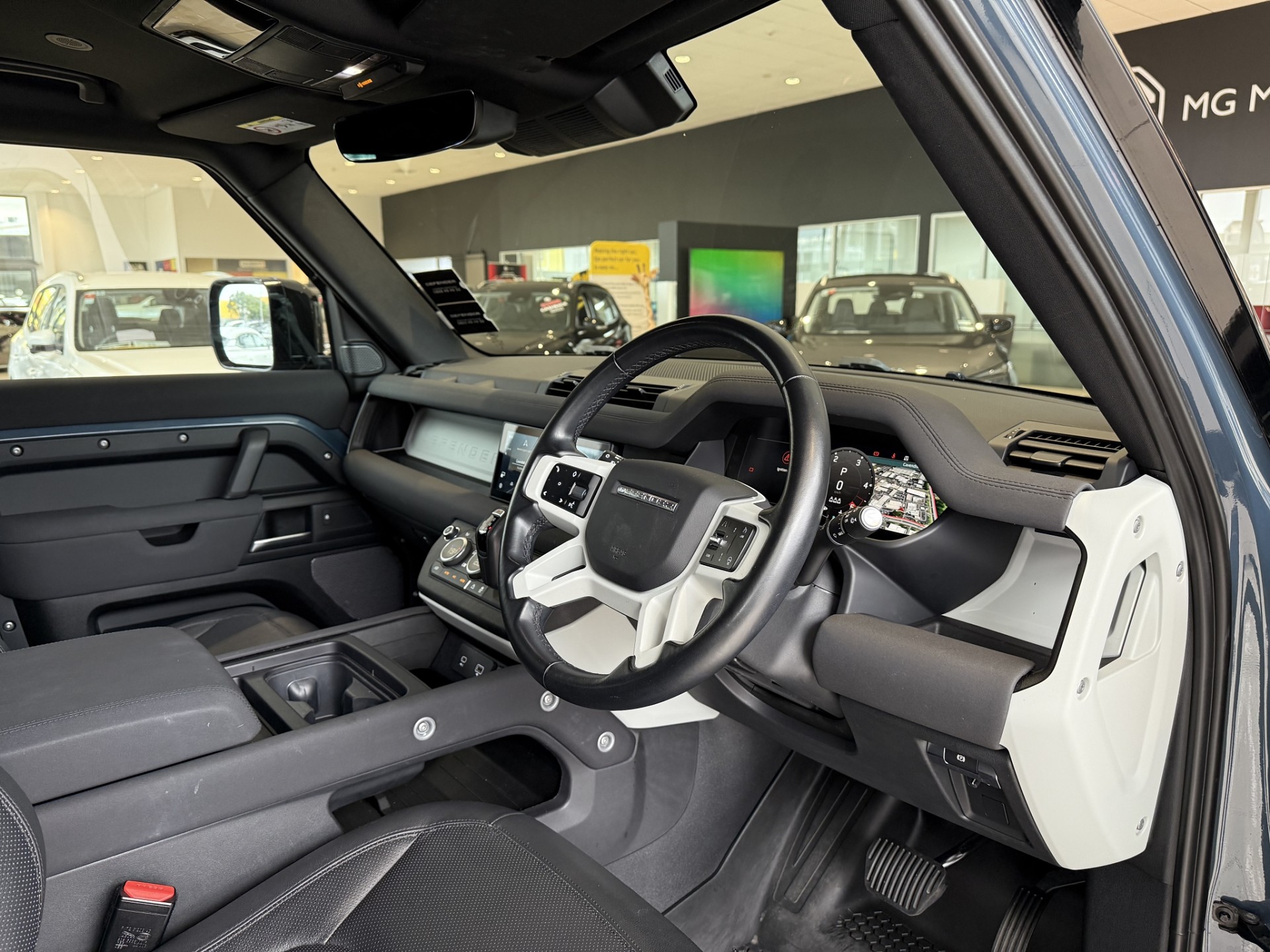 2023 Land Rover Defender 110 D240 S 2.0L DT 4WD - Image 6