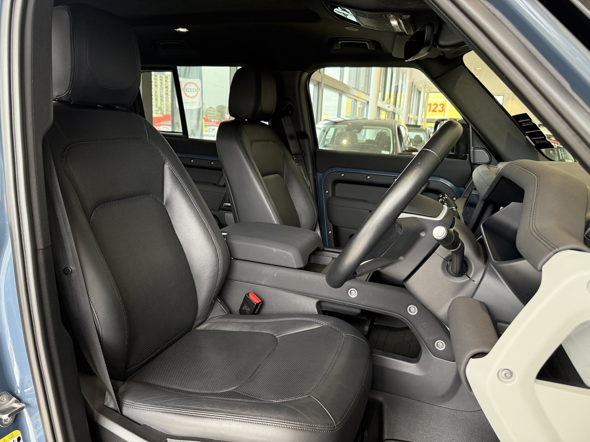 2023 Land Rover Defender 110 D240 S 2.0L DT 4WD - Image 7