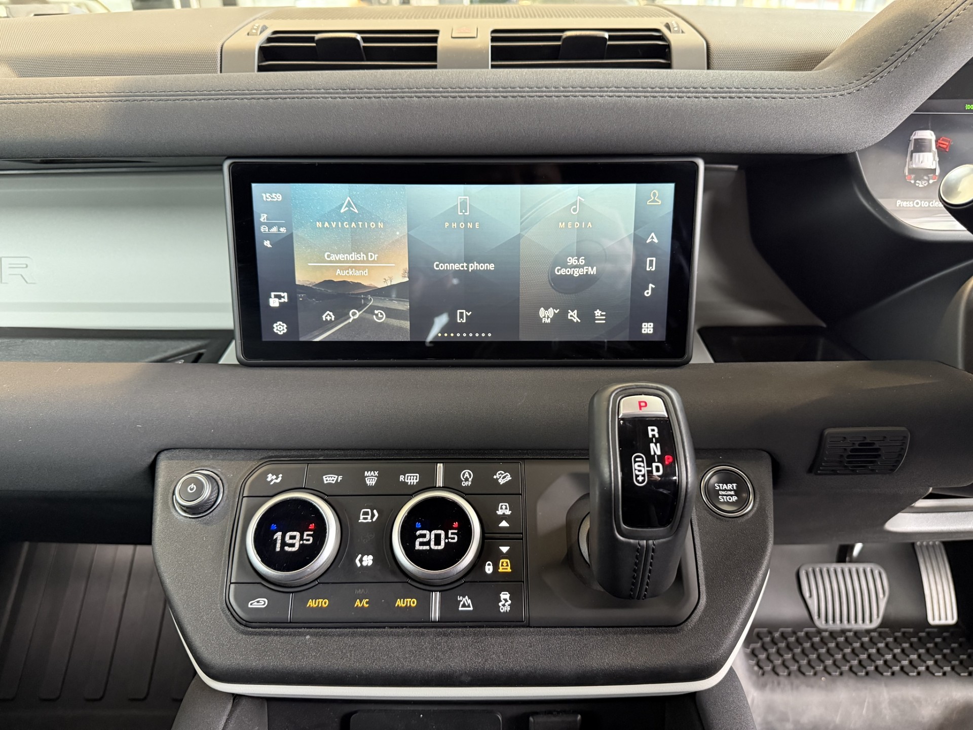 2023 Land Rover Defender 110 D240 S 2.0L DT 4WD - Image 9