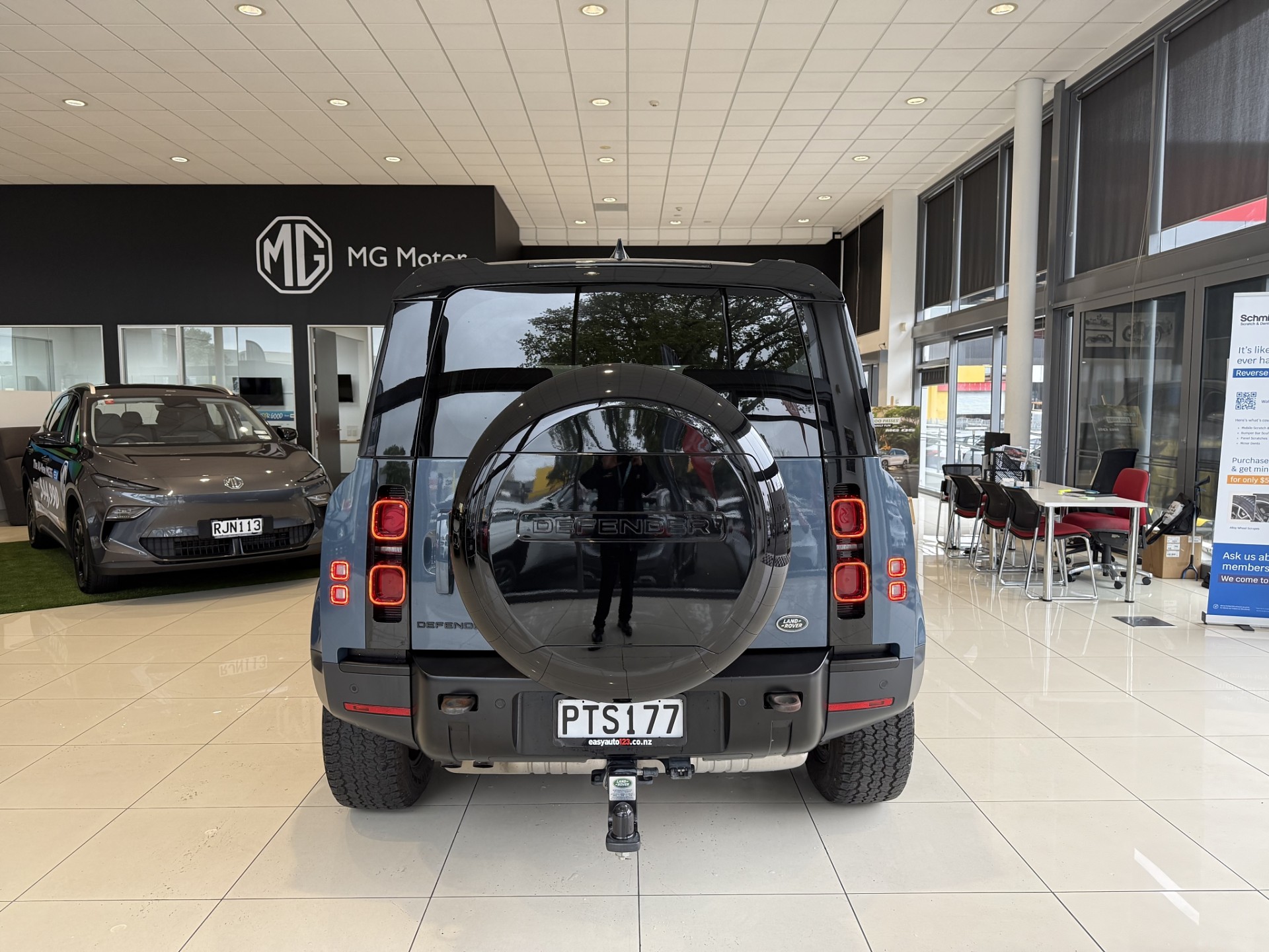 2023 Land Rover Defender 110 D240 S 2.0L DT 4WD - Image 18