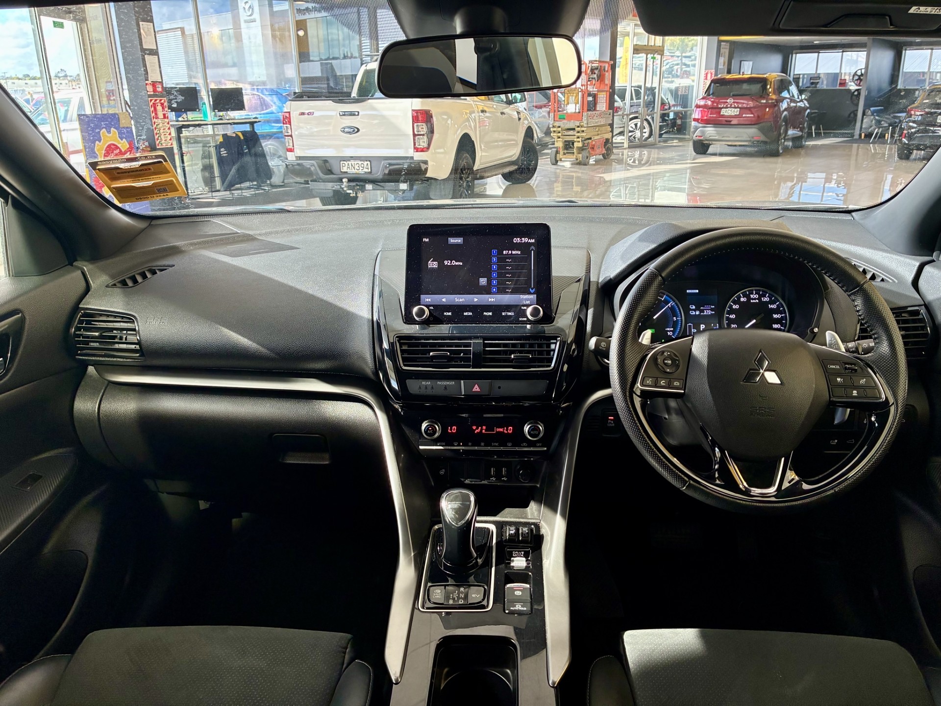 2023 Mitsubishi Eclipse Cross Sport 2.4L PHEV 4WD - Image 15