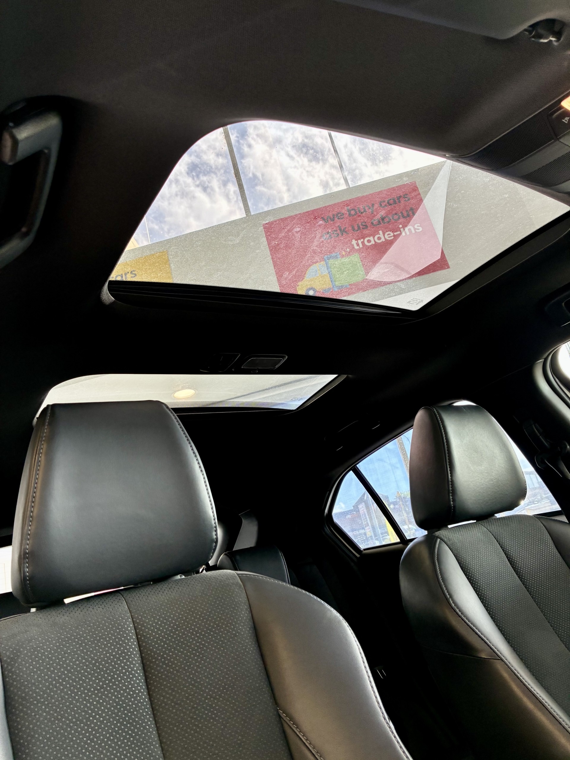 2023 Mitsubishi Eclipse Cross Sport 2.4L PHEV 4WD - Image 14