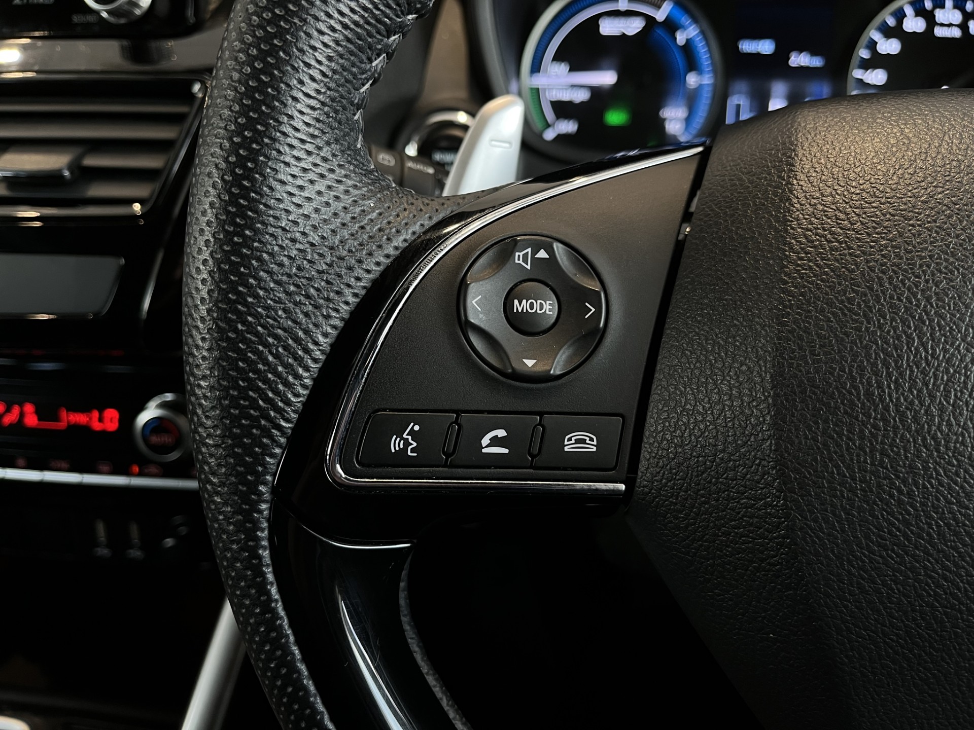 2023 Mitsubishi Eclipse Cross Sport Phev/4Wd/At - Image 13