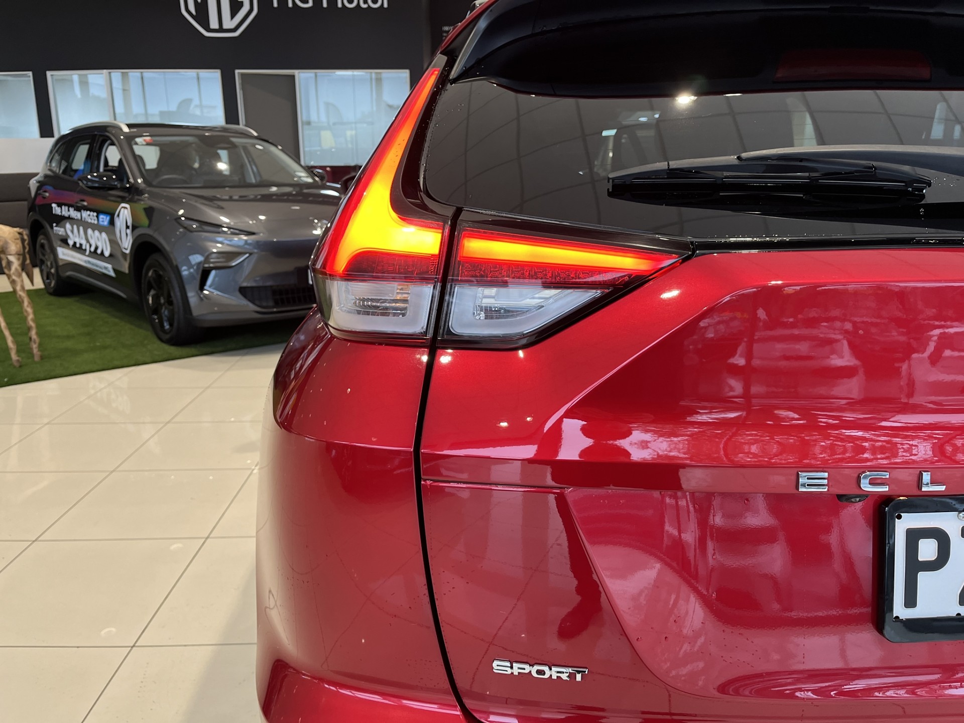 2023 Mitsubishi Eclipse Cross Sport Phev/4Wd/At - Image 7