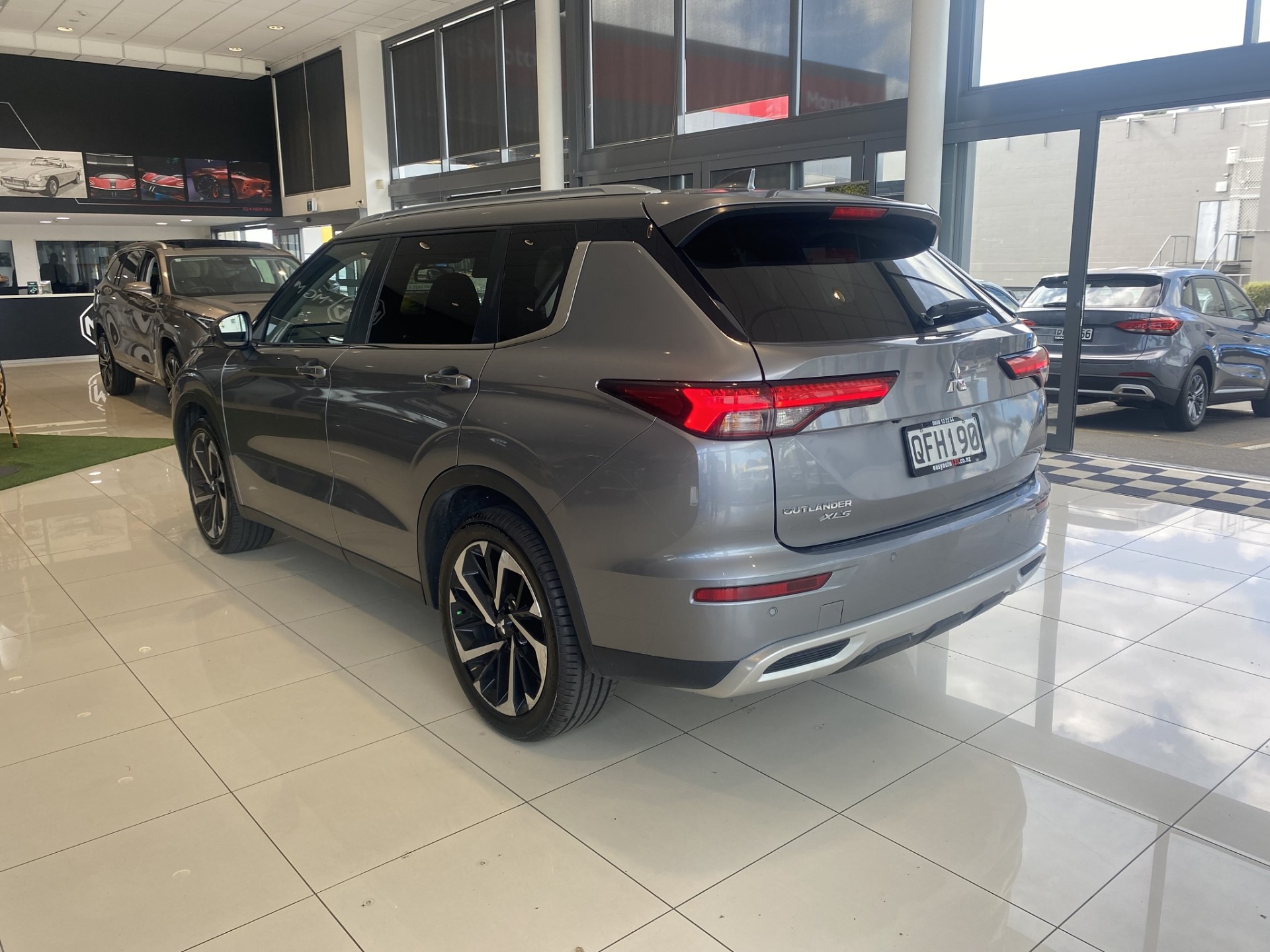 2023 Mitsubishi Outlander Xls 2.5P/4Wd/CVT 7-Seater - Image 4