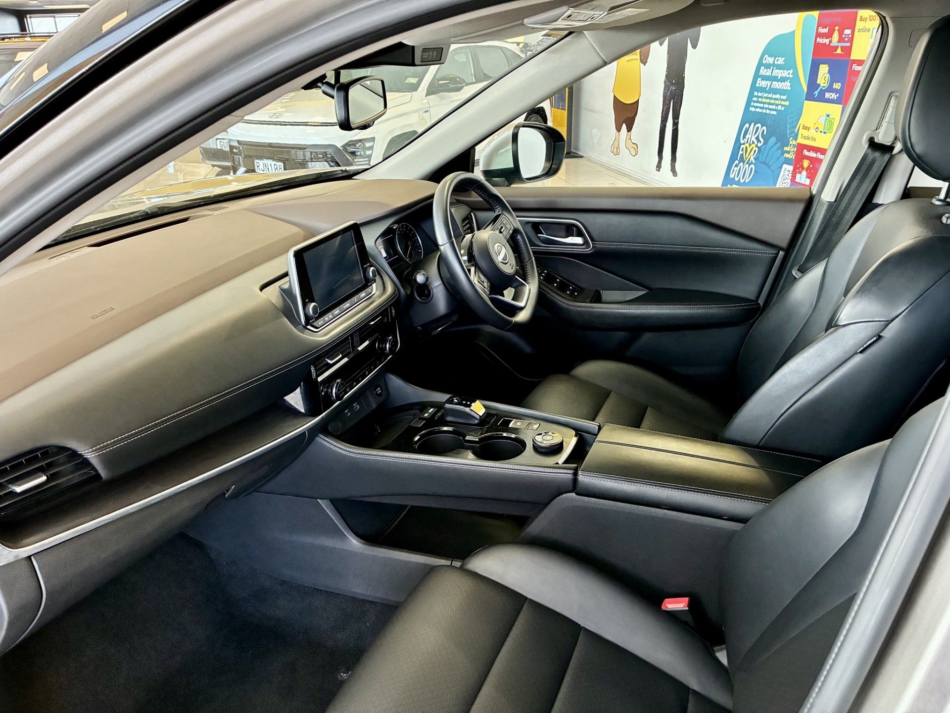 2023 Nissan X-Trail ST-L E-Power 1.5L Hybrid 4WD - Image 17