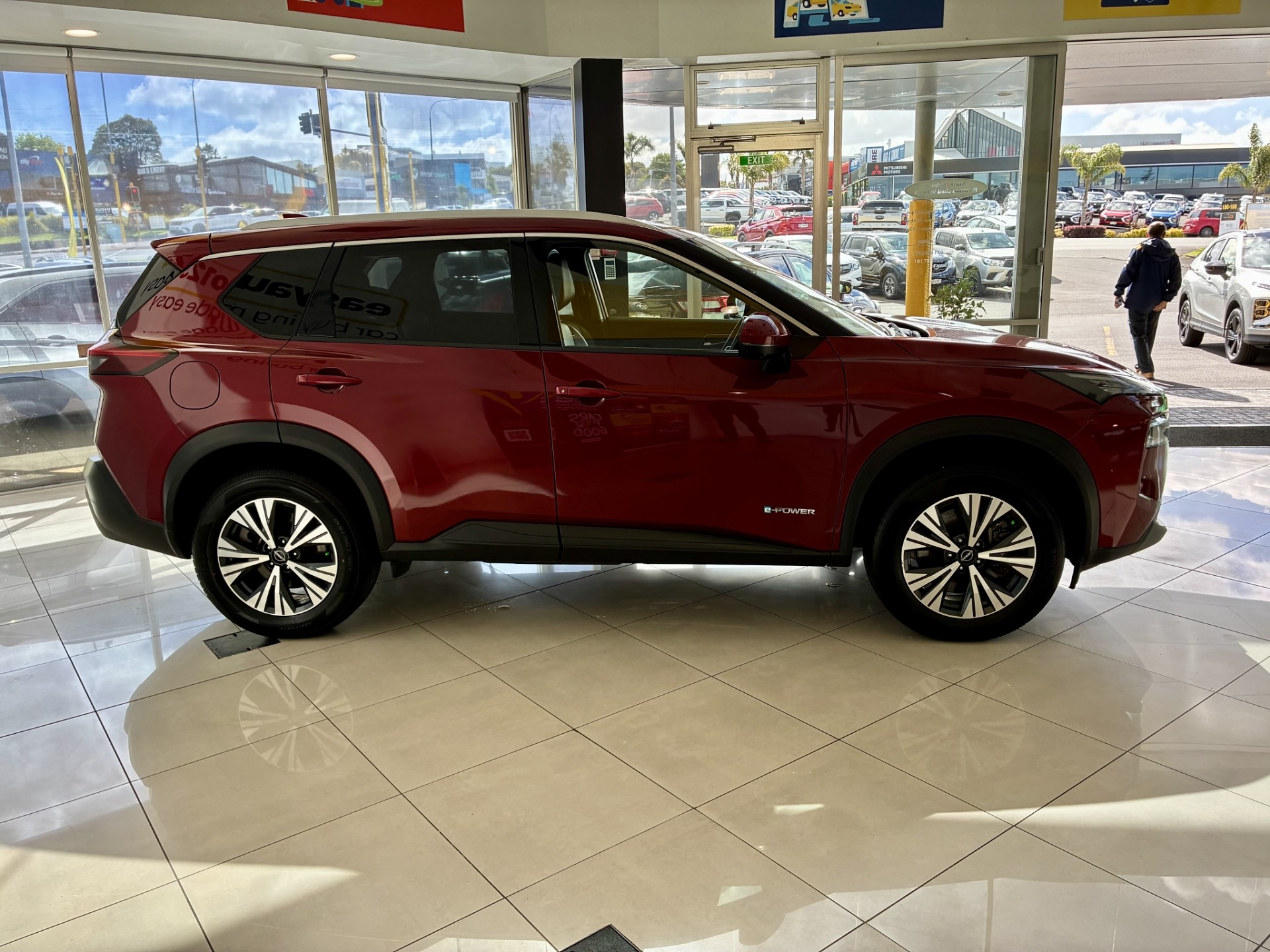 2023 Nissan X-Trail ST-L E-Power 1.5L Hybrid - Image 5